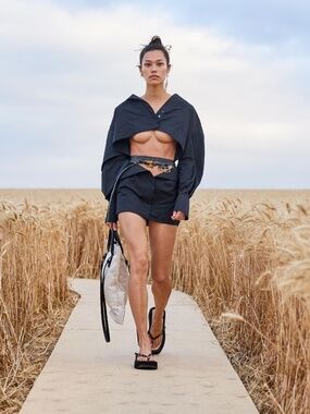 JACQUEMUS L'AMOUR (SS 2021) Black Cotton Cut Out Shirt Dress - 38 FR - GUC